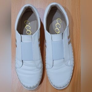 CCOCCI Womens Sz 10 Slip On Sneakers. Sporty, Vacation, Tourist Comfy.